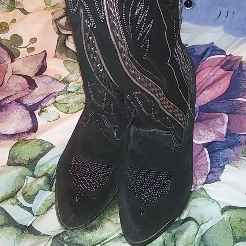 Very Volatile Black Suede Ryder Boots Size 8